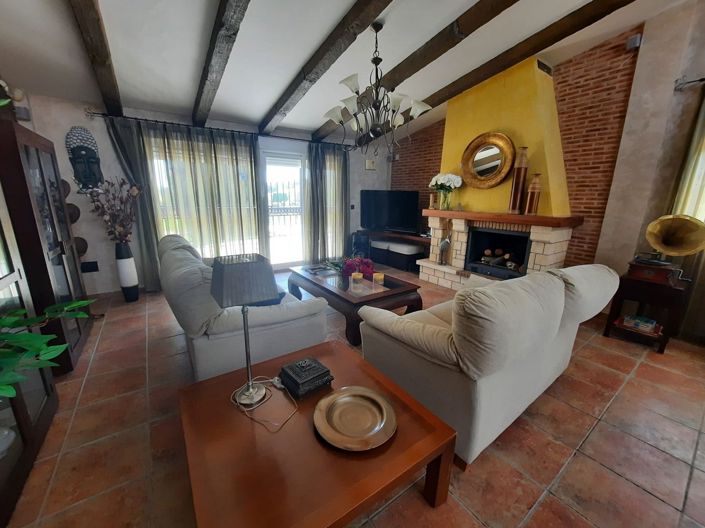 Image No.11-6 Bed Villa for sale