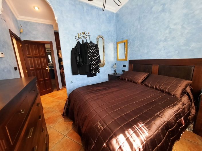 Image No.25-6 Bed Villa for sale