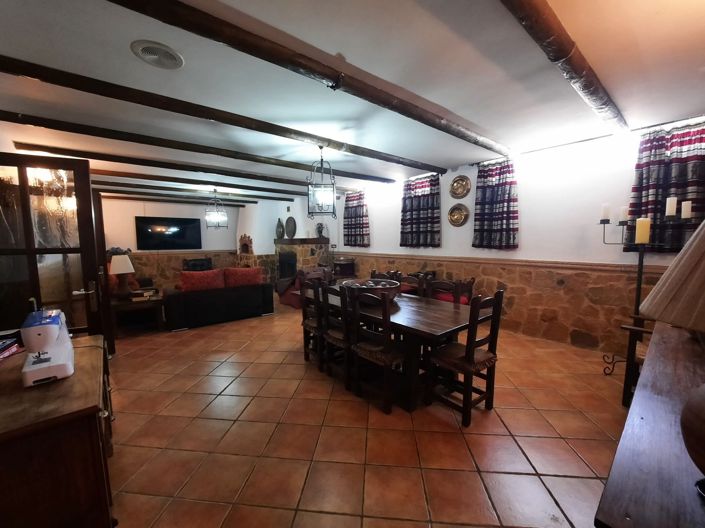 Image No.43-6 Bed Villa for sale