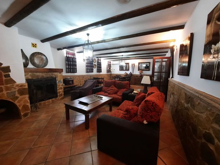 Image No.44-6 Bed Villa for sale