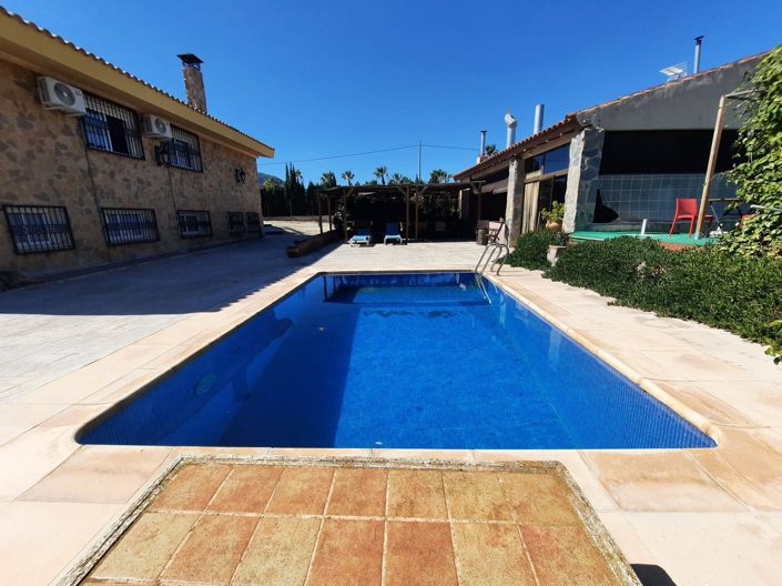 Image No.48-6 Bed Villa for sale