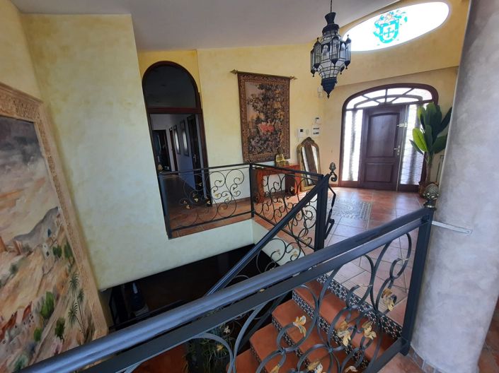 Image No.5-6 Bed Villa for sale