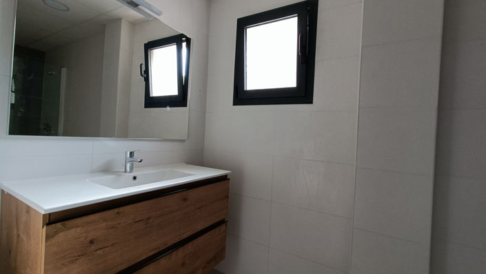 Image No.17-3 Bed Villa for sale