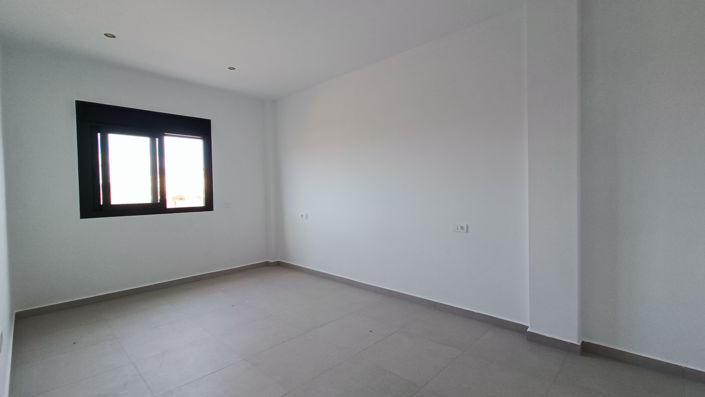 Image No.19-3 Bed Villa for sale