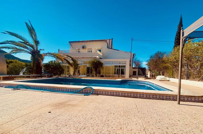 Image No.19-5 Bed Country House for sale