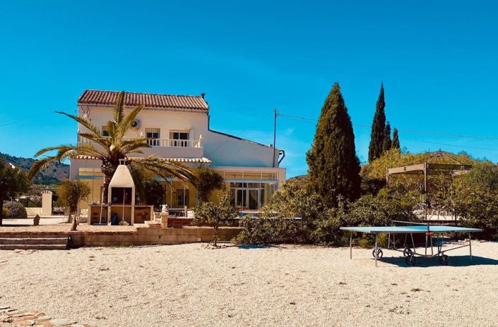 Image No.25-5 Bed Country House for sale