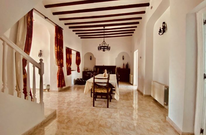 Image No.38-5 Bed Country House for sale