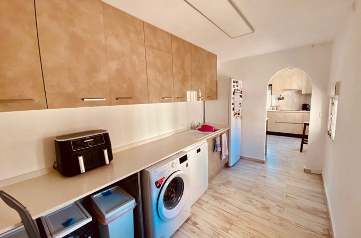 Image No.44-5 Bed Country House for sale