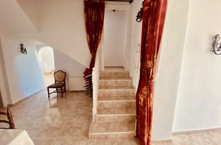 Image No.47-5 Bed Country House for sale