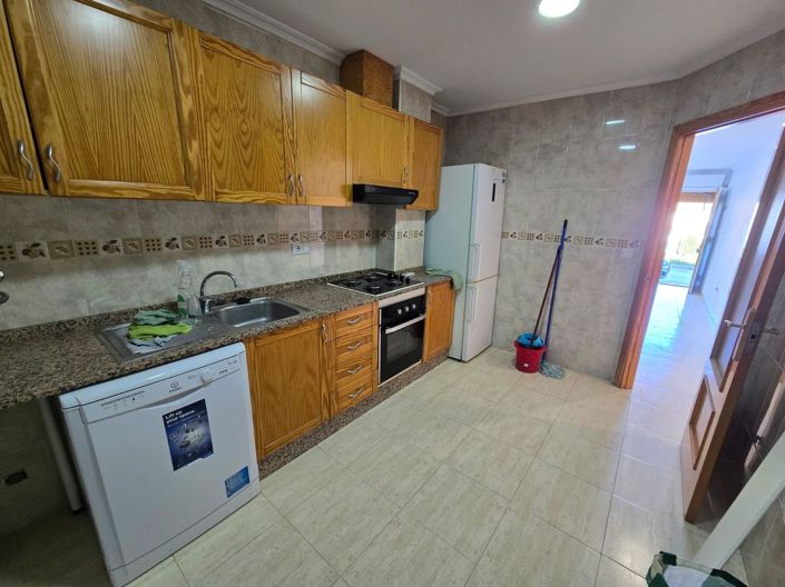 Image No.7-4 Bed Townhouse for sale