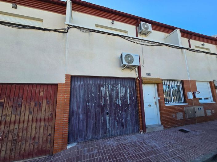 Image No.7-4 Bed Townhouse for sale