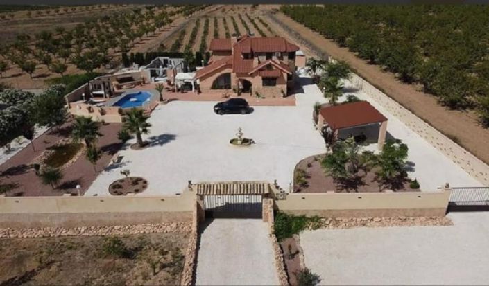 Image No.3-5 Bed Villa for sale