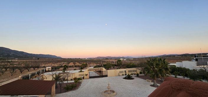 Image No.34-5 Bed Villa for sale