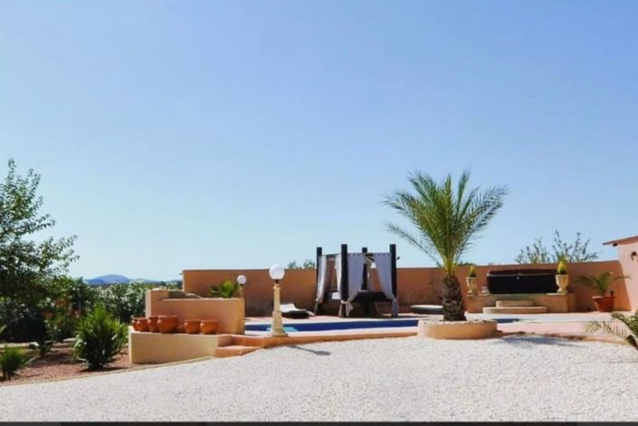 Image No.48-5 Bed Villa for sale