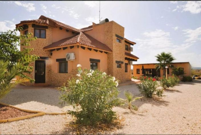 Image No.5-5 Bed Villa for sale