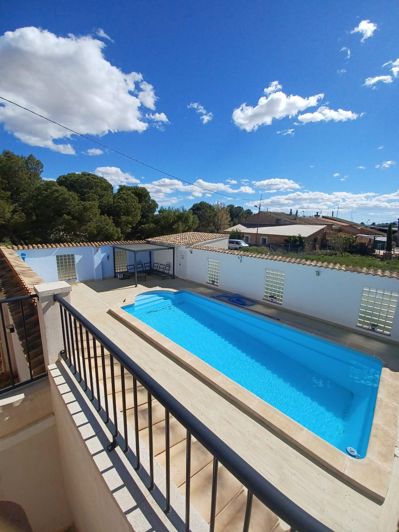 Image No.7-6 Bed Country House for sale