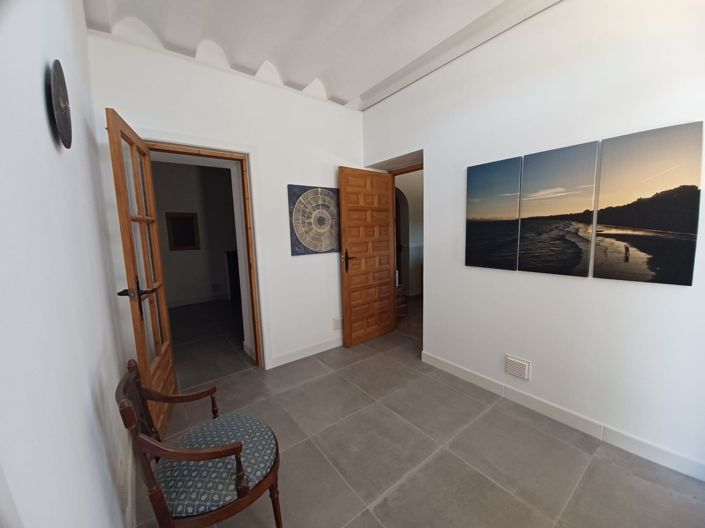 Image No.24-6 Bed Country House for sale