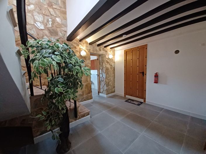 Image No.24-6 Bed Country House for sale