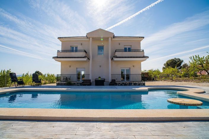 Image No.3-Villa de 3 chambres à vendre à Alicante