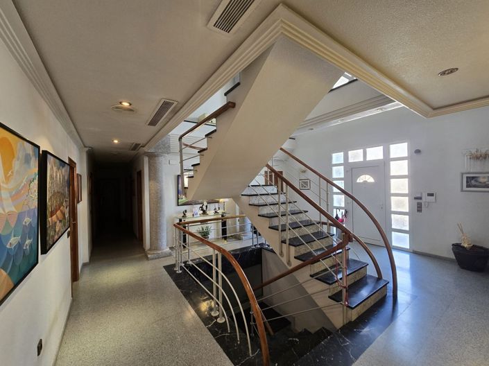 Image No.24-6 Bed Villa for sale