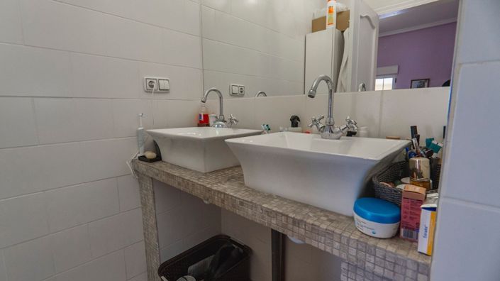 Image No.34-6 Bed Villa for sale