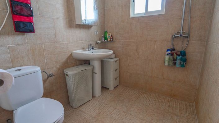 Image No.38-6 Bed Villa for sale