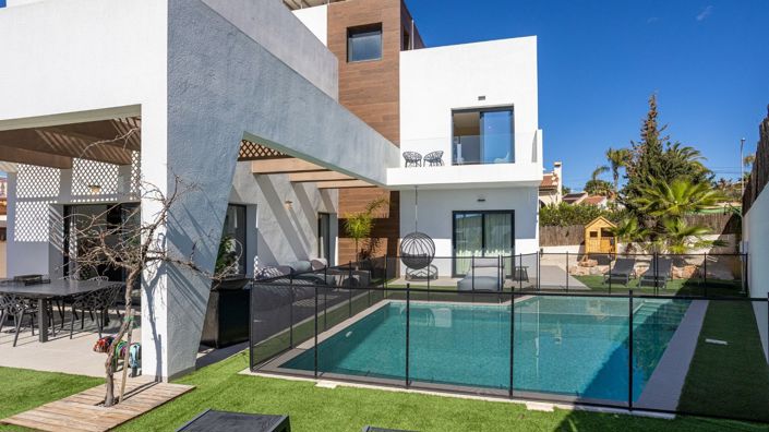 Image No.27-4 Bed Villa for sale