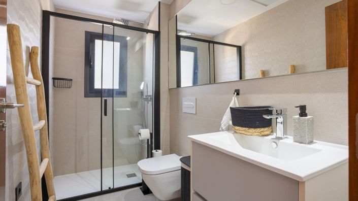 Image No.29-4 Bed Villa for sale