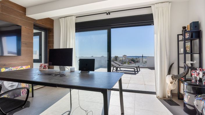 Image No.9-4 Bed Villa for sale