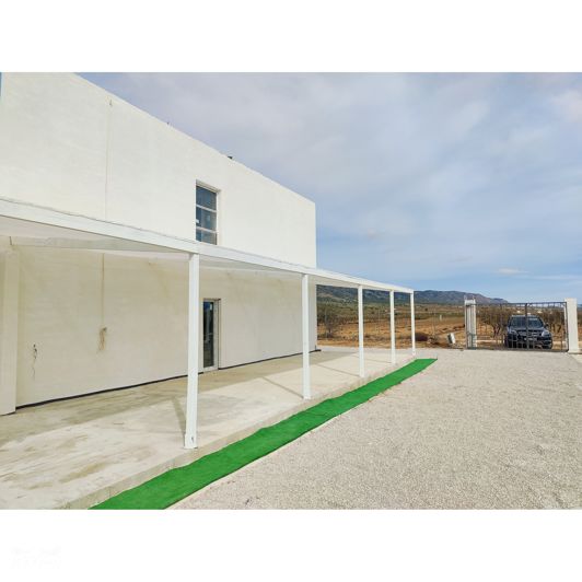 Image No.2-Villa de 4 chambres à vendre à Pinoso