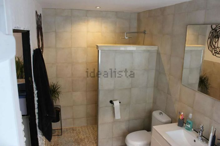 Image No.20-5 Bed Townhouse for sale