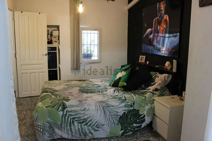Image No.33-5 Bed Townhouse for sale