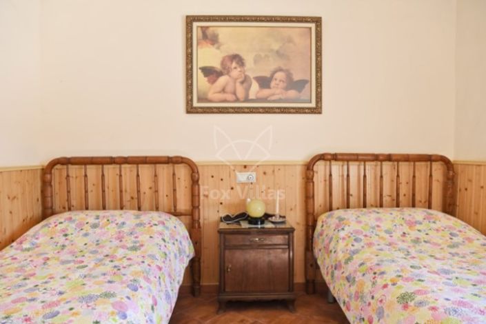 Image No.10-4 Bed Country House for sale