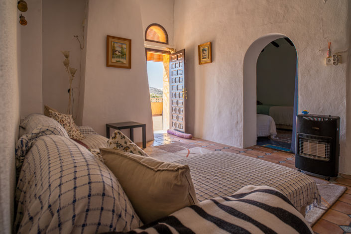 Image No.40-5 Bed Villa for sale