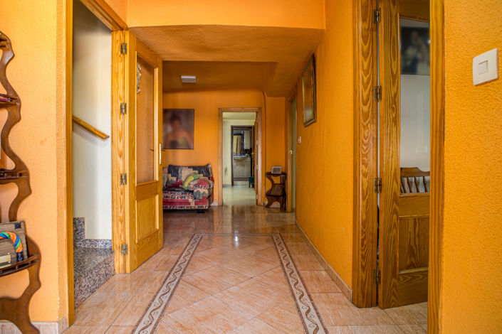 Image No.10-5 Bed Townhouse for sale