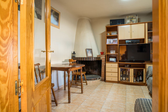 Image No.18-5 Bed Townhouse for sale
