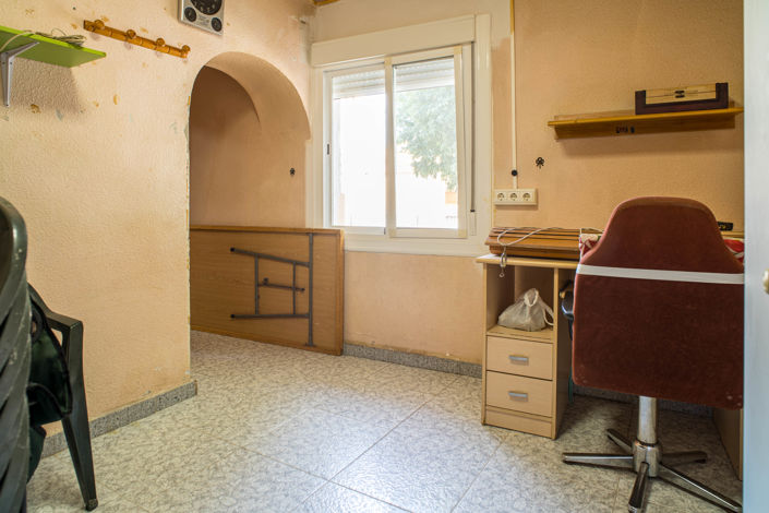 Image No.20-5 Bed Townhouse for sale
