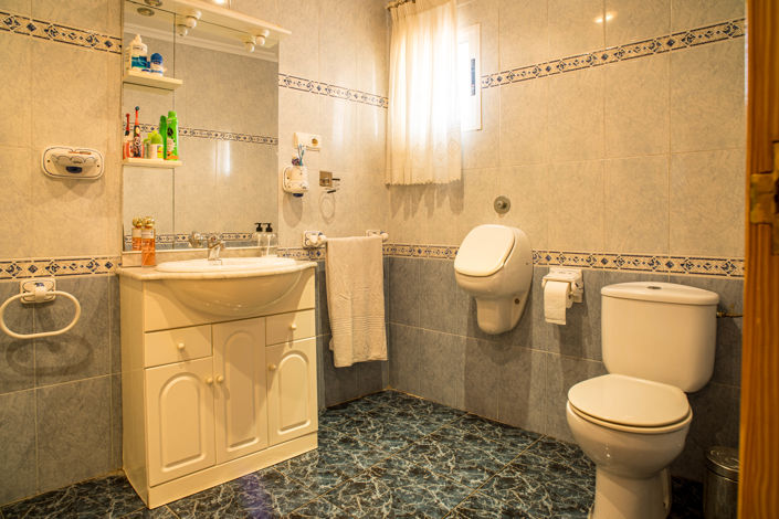 Image No.35-5 Bed Townhouse for sale