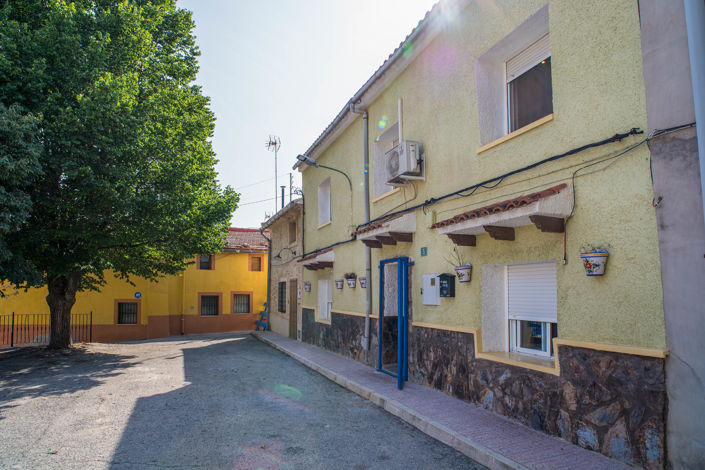 Image No.5-5 Bed Townhouse for sale