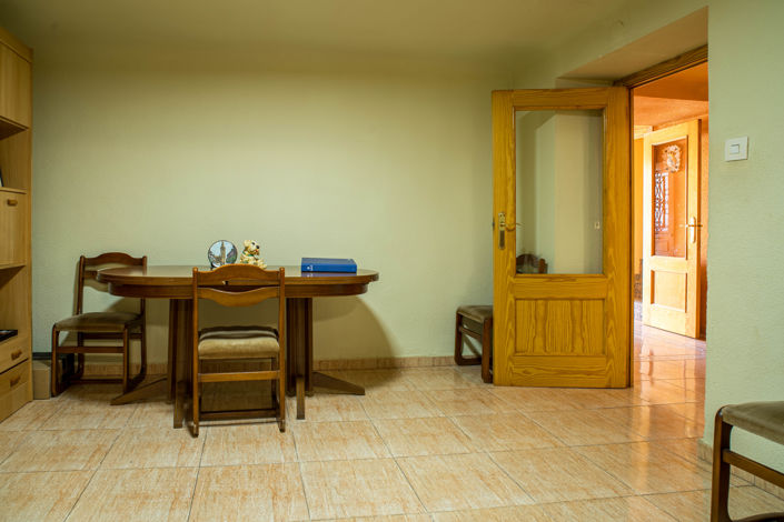 Image No.7-5 Bed Townhouse for sale