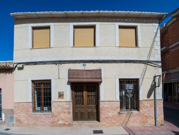 1771169704471-fox-r15220-20townhouse20pinoso2