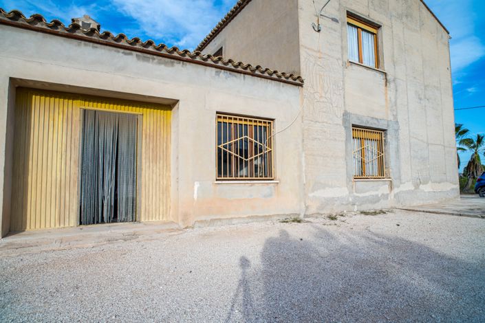 Image No.2-6 Bed Country House for sale