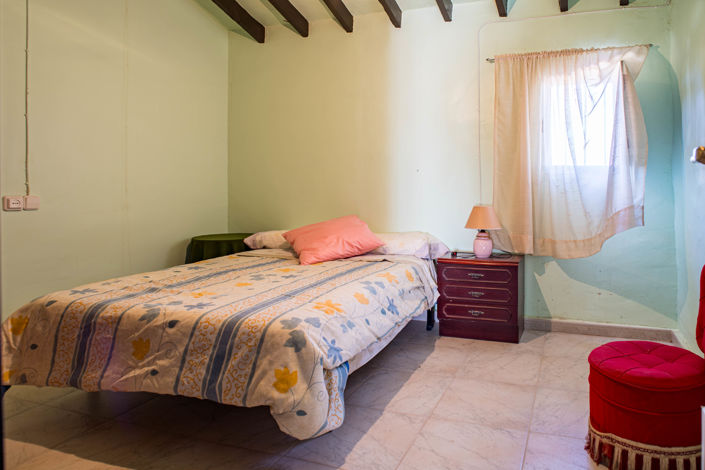 Image No.23-8 Bed Country House for sale
