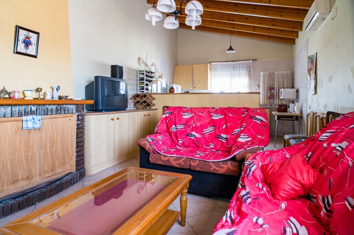 Image No.7-8 Bed Country House for sale