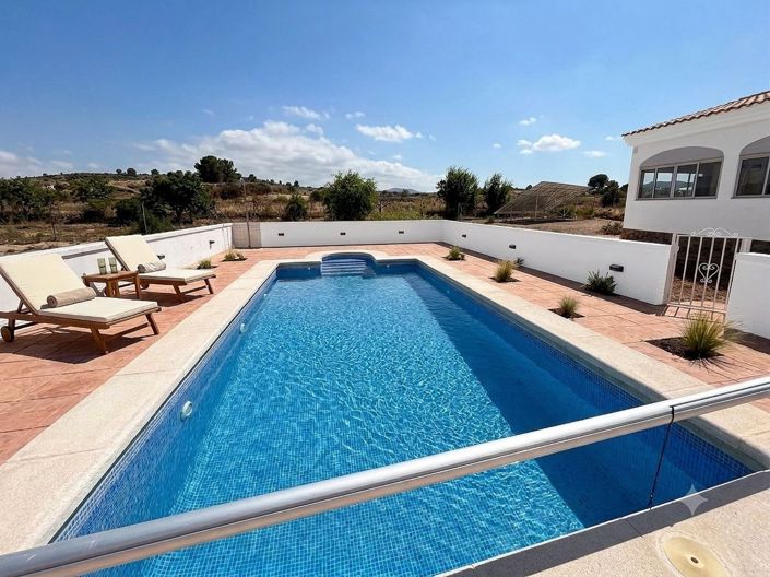 Image No.2-3 Bed Villa for sale