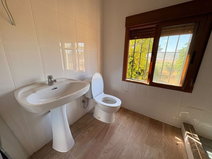 Image No.20-2 Bed Country House for sale