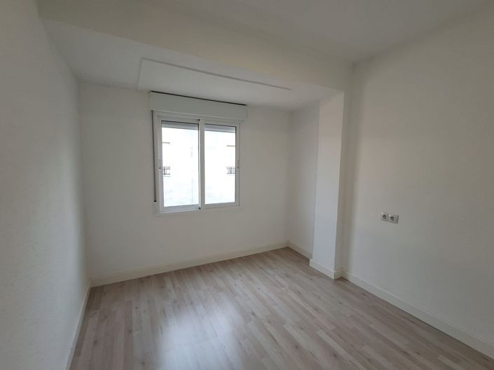 Image No.10-3 Bed Apartment for sale