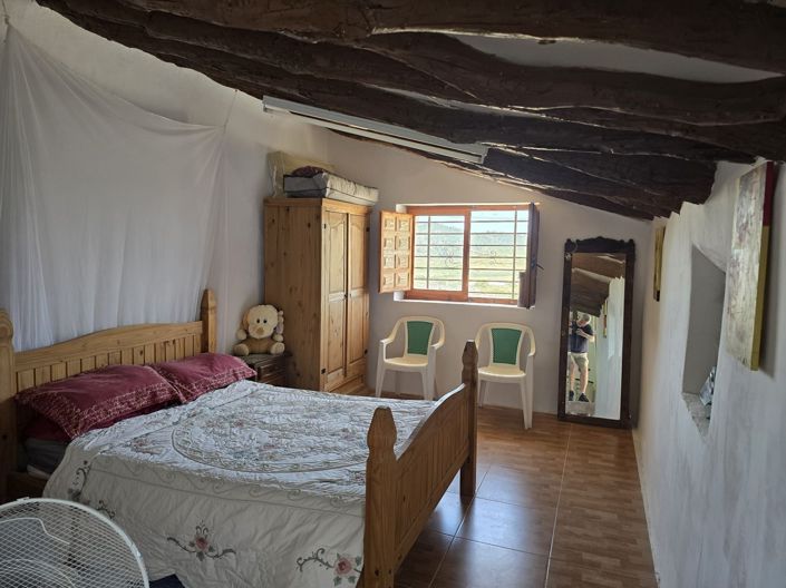 Image No.19-2 Bed Country House for sale