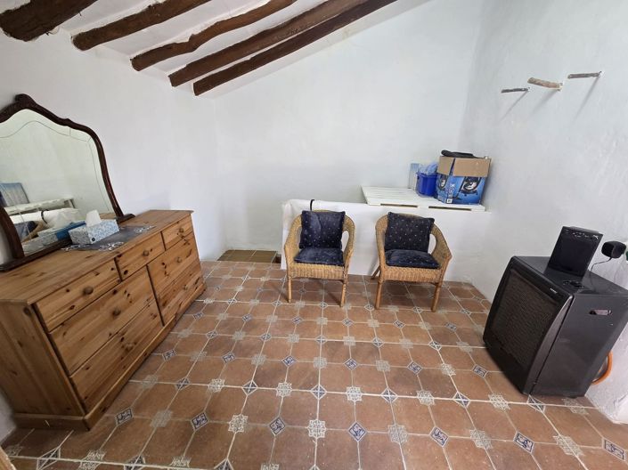 Image No.26-2 Bed Country House for sale