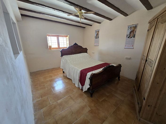 Image No.29-2 Bed Country House for sale